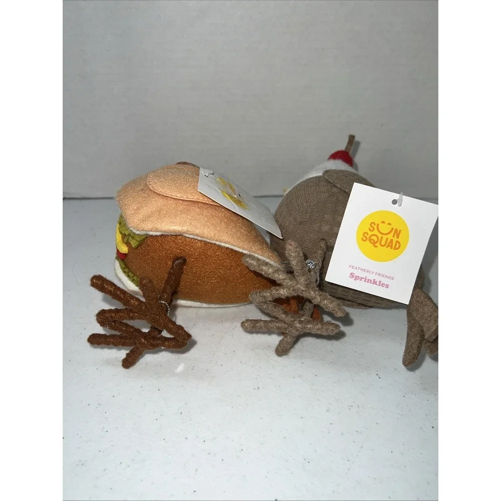 Target Sun Squad Summer Featherly Friend Birds Hot Dog Franky & Sprinkles Cone